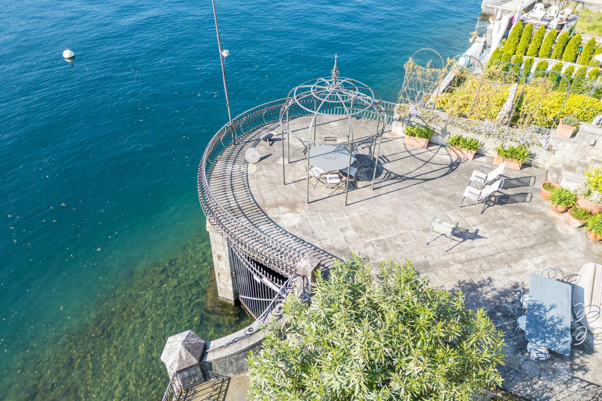 Вілла La Torre Dell'Isola Сала-Комачина Екстер'єр фото